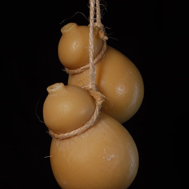caciocavallo-semi-appeso